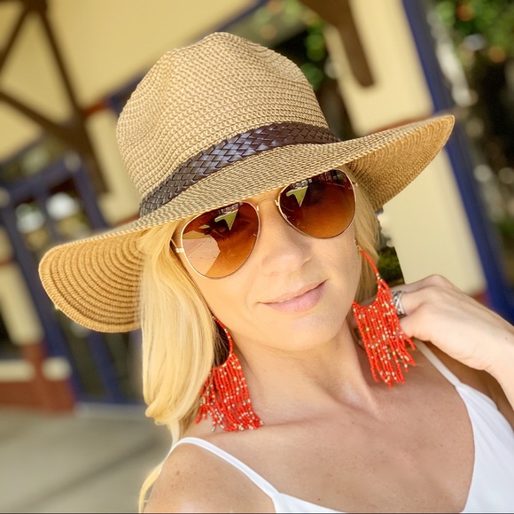 Gold Aviator Sunglasses - Picture 2 of 4